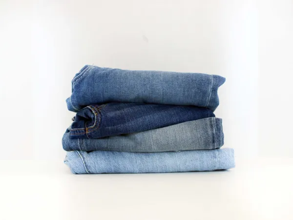10 Merek Celana Jeans Lokal yang Harus Dimiliki, Pilihan Terbaik!